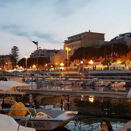 Casa Fiorenza Parcheggio Privato 아파트 *