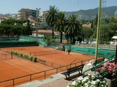 Casa Fiorenza Parcheggio Privato 아파트 *